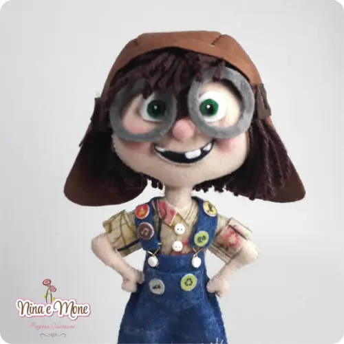 Boneca Ellie Aviadora de Feltro - Tema Up