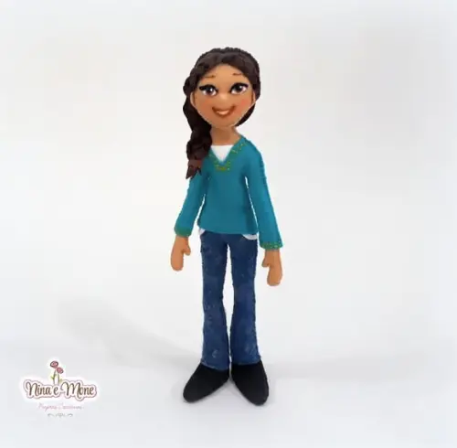 Boneca Pru de feltro - tema Spirit