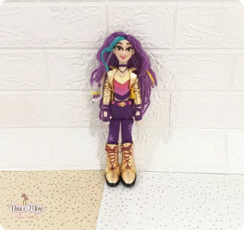 Boneca Sophia Mendoza - Academia Unicórnio de Feltro