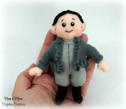 Boneco Baby Addams de Feltro