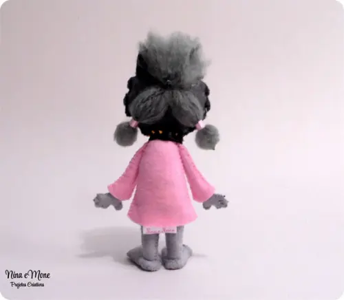 Boneca Winnie de feltro (Transilvania)