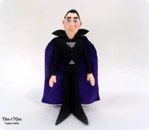 Boneco Dracula de Feltro (transilvania)