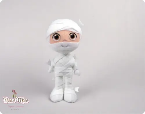 Boneco Mumiazinha de feltro (Halloween)