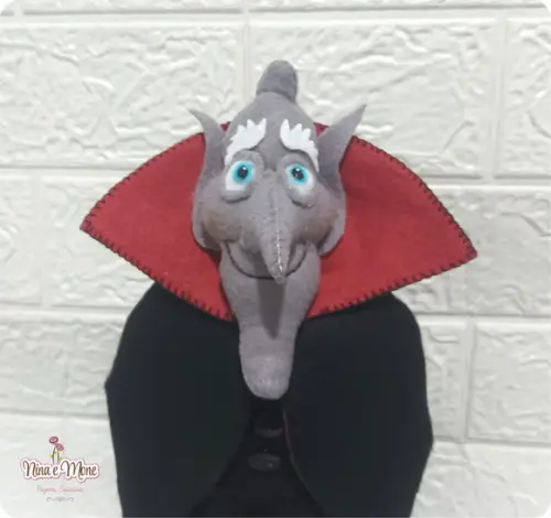 Boneco Vlad de feltro (Transilvania)