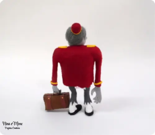 Boneco Zumbi de feltro (Transilvania)