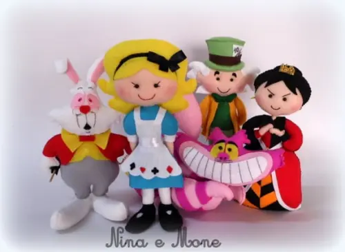 Bonecos Alice no País das Maravilhas