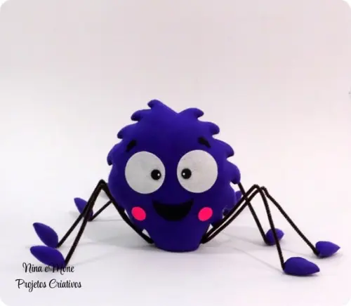 Dona Aranha de Feltro