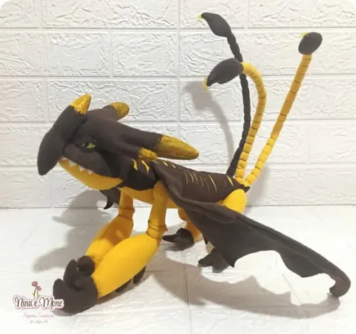 Dragão Ataque Triplo de Feltro