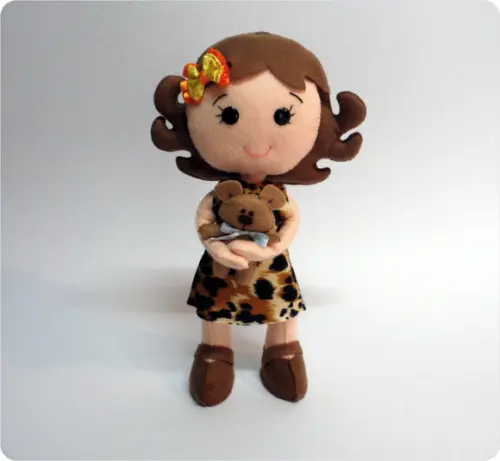 Menina e Naninha de Feltro