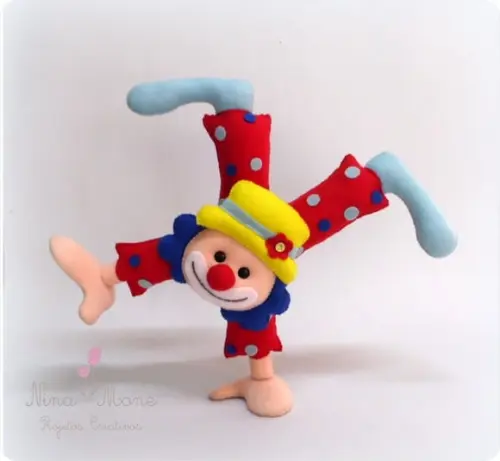 Palhaço Equilibrista de Feltro