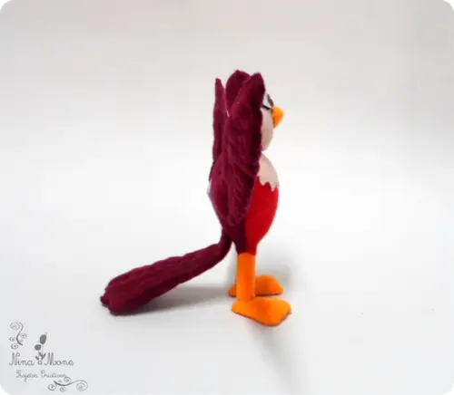 Passarinha Robin de Feltro