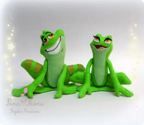 Sapo Naveen e Sapa Tiana em Feltro