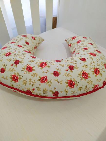 Almofada de Amamentação Floral Vermelho