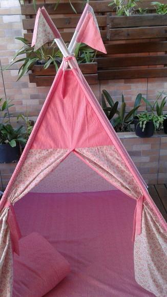 Cabana infantil + colchonete +bandeirinhas