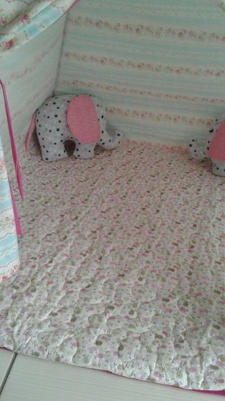 Cabana infantil + colchonete +bandeirinhas