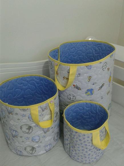 Cesto organizador de brinquedos de tecido com três