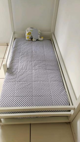 colcha de elastico dupla face para mini cama