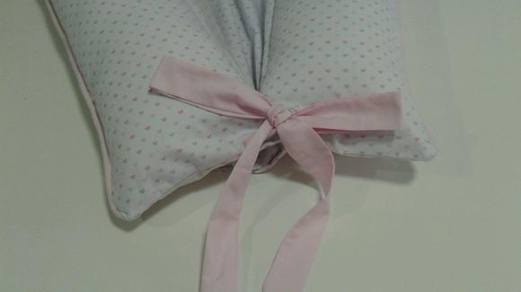 Ninho Redutor de Berço para Bebê Detalhe Rosa Modelo U
