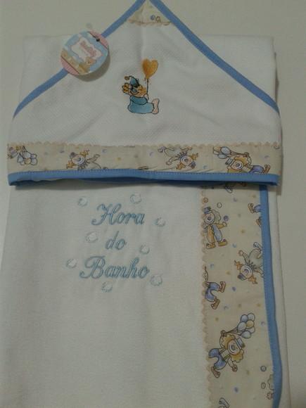 Toalha Forrada com Capuz Bordada Luxo