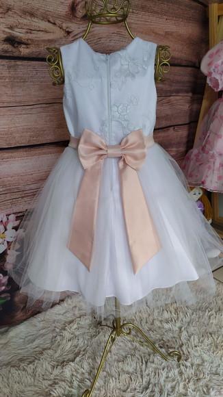 Vestido de Renda e Tule para Daminha de Honra