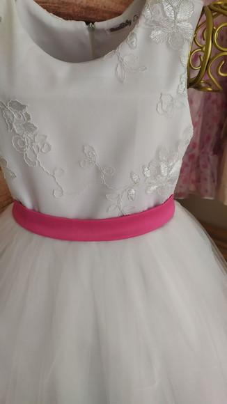 Vestido de Renda e Tule para Daminha de Honra