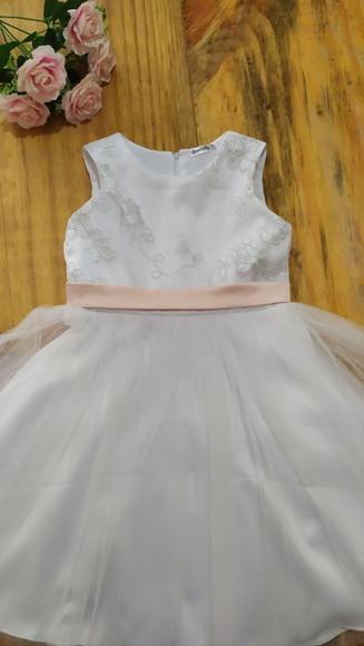 Vestido de Renda e Tule para Daminha de Honra