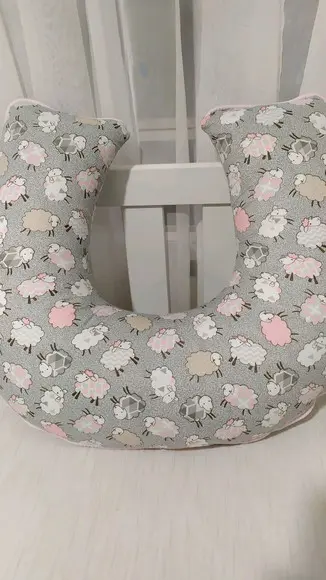 Almofada de Amamentação Ovelhinha Rosa