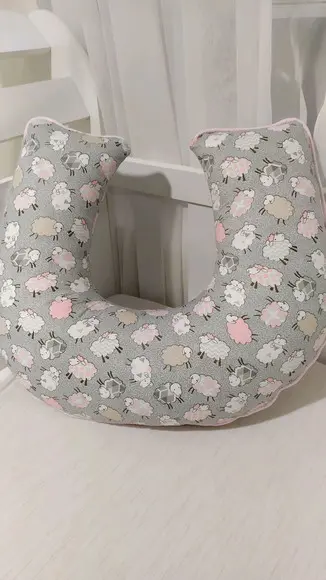 Almofada de Amamentação Ovelhinha Rosa