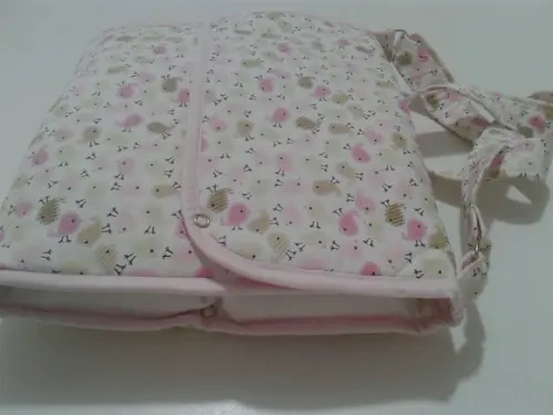 Bolsa que vira trocador