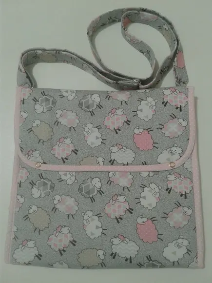 Bolsa que vira trocador
