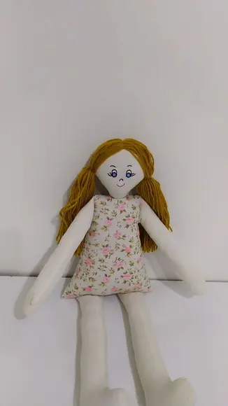Boneca de Pano Pernuda