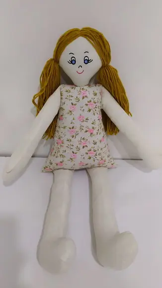 Boneca de Pano Pernuda