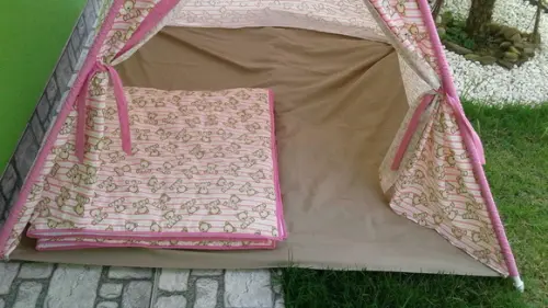 Cabana infantil + colchonete +bandeirinhas