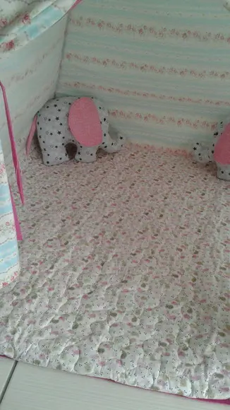 Cabana infantil + colchonete +bandeirinhas