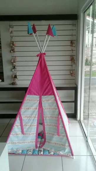 Cabana infantil + colchonete +bandeirinhas