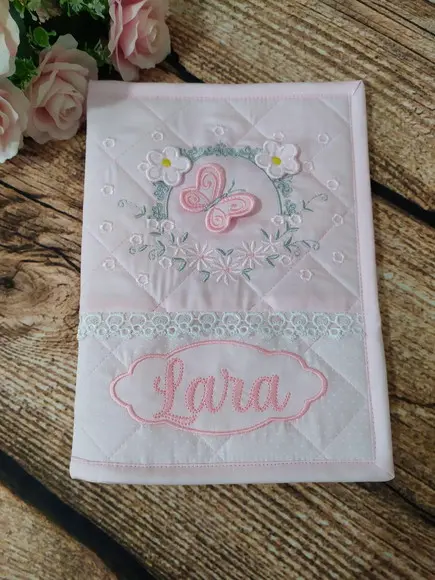 Capa de Cardeneta de Vacinação com Bordado Personalizado