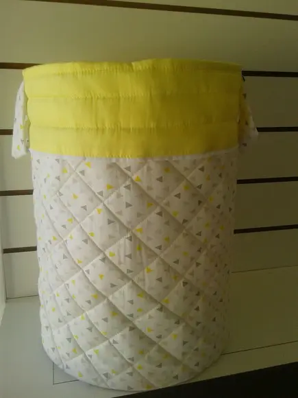 Cesto organizador de brinquedos
