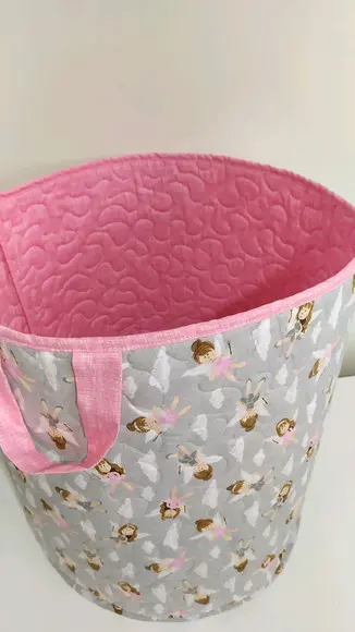 Cesto organizador de brinquedos