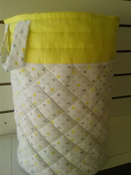 Cesto organizador de brinquedos