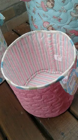Cesto organizador de brinquedos de tecido com três