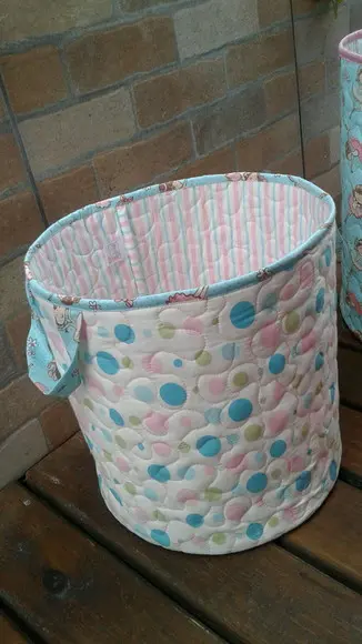 Cesto organizador de brinquedos de tecido com três