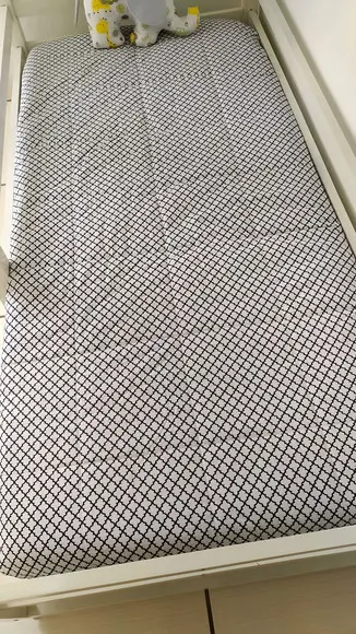 colcha de elastico dupla face para mini cama