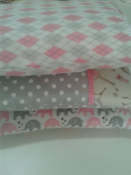 Fronha e travesseiro para bebe