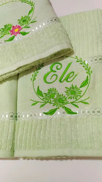 Jogo de toalhas bordada com 3 pecas ele ela