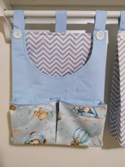 Kit Bolsões Porta Fraldas com 2 Peças Estruturado com Manta