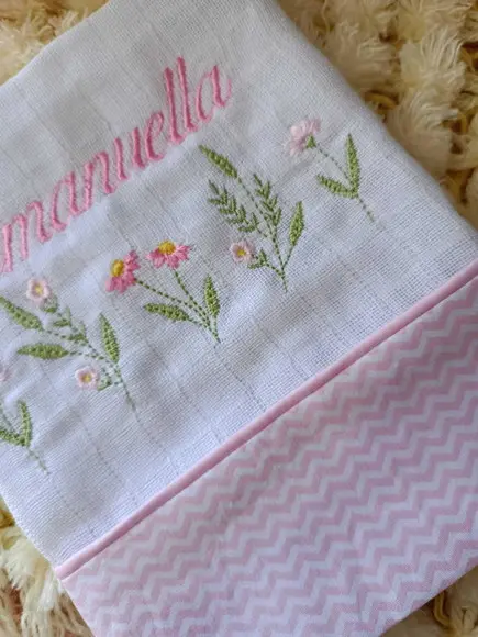 Kit Toalha Fralda com Capuz Bordada e Fraldinha de Boca