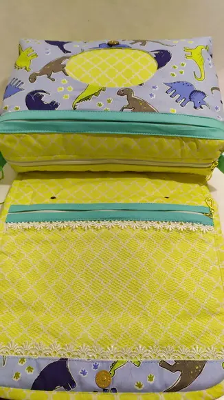 Nécessaire Porta Fraldas e Lenços Personalizada com Aba
