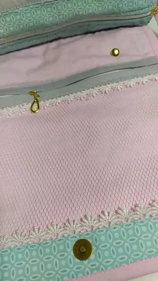 Nécessaire Porta Fraldas e Lenços Personalizada com Aba