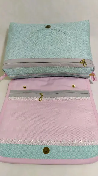 Nécessaire Porta Fraldas e Lenços Personalizada com Aba