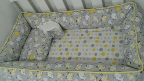 Ninho redutor de berço +travesseiro + pano de boca